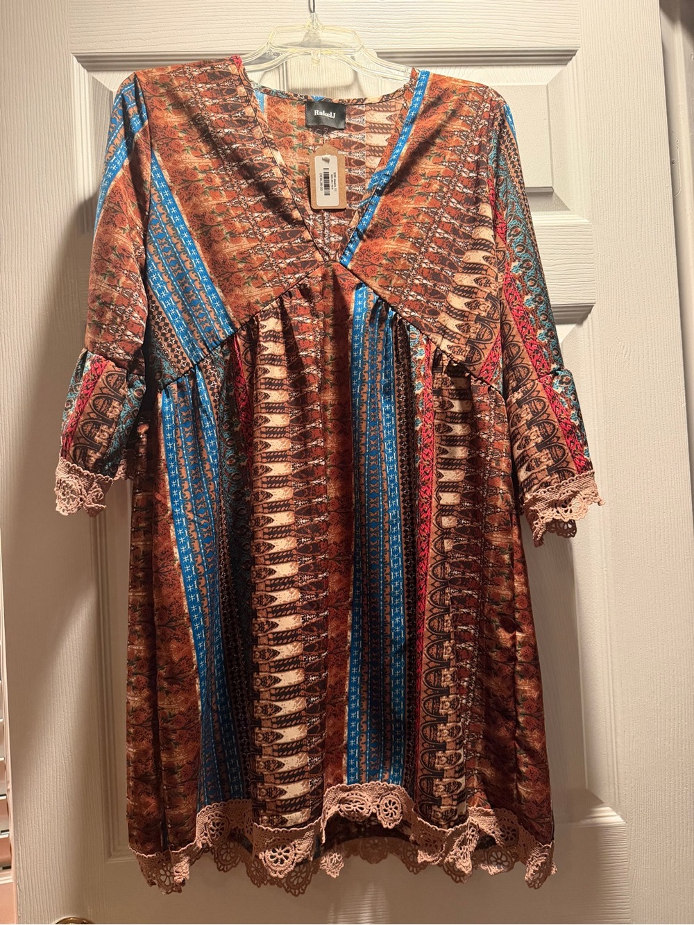 Boho Lace-Trim V-Neck Dress in Multi Brown & Blue
Size Medium - NWT